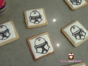 icing the clone cookies